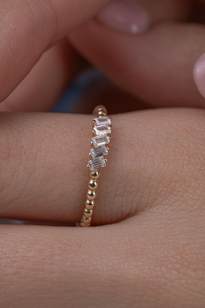 14 Ayar Altın Baget 5 Taşlı Yüzük