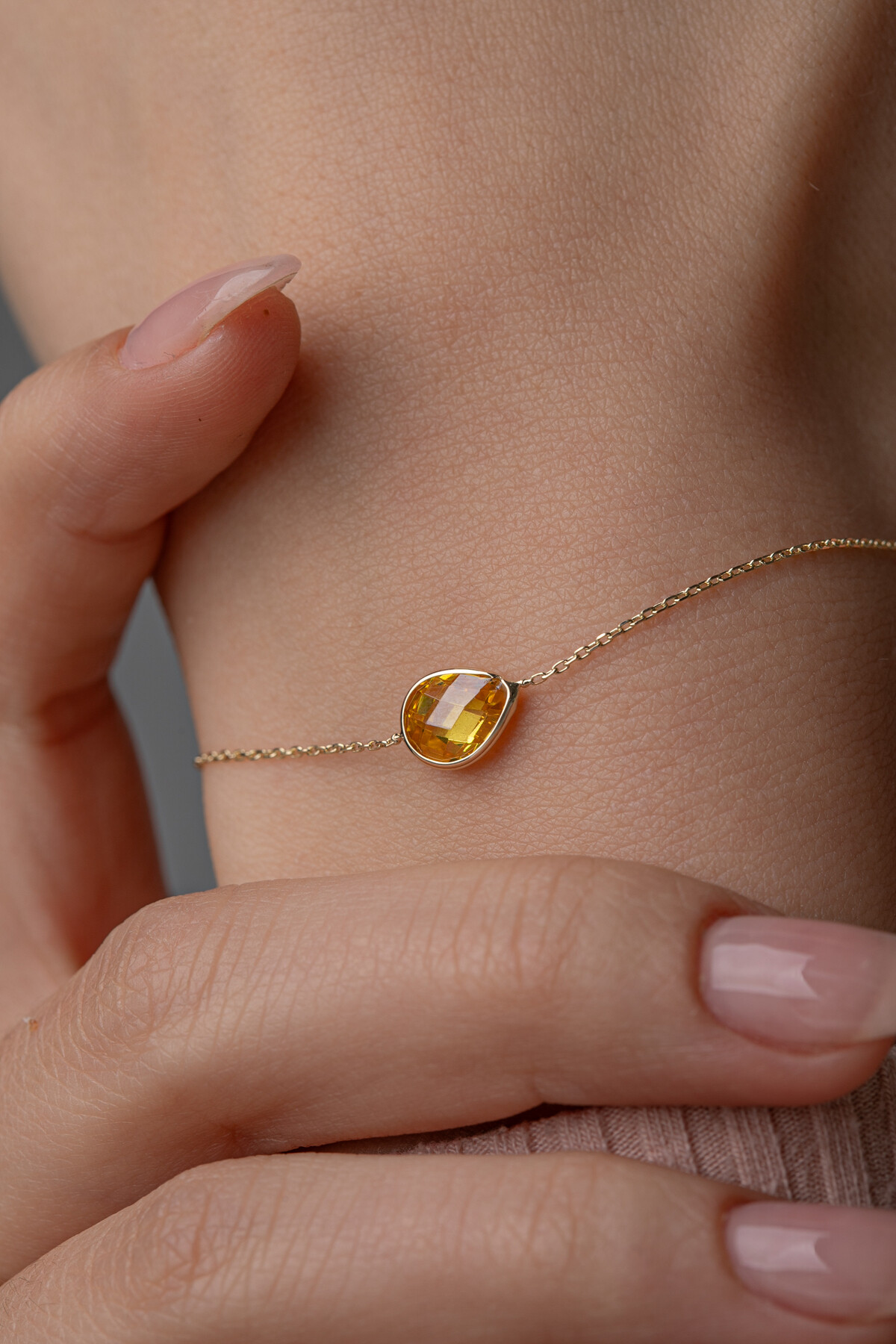 14 Ayar Altın Sarı Damla Taş Bileklik