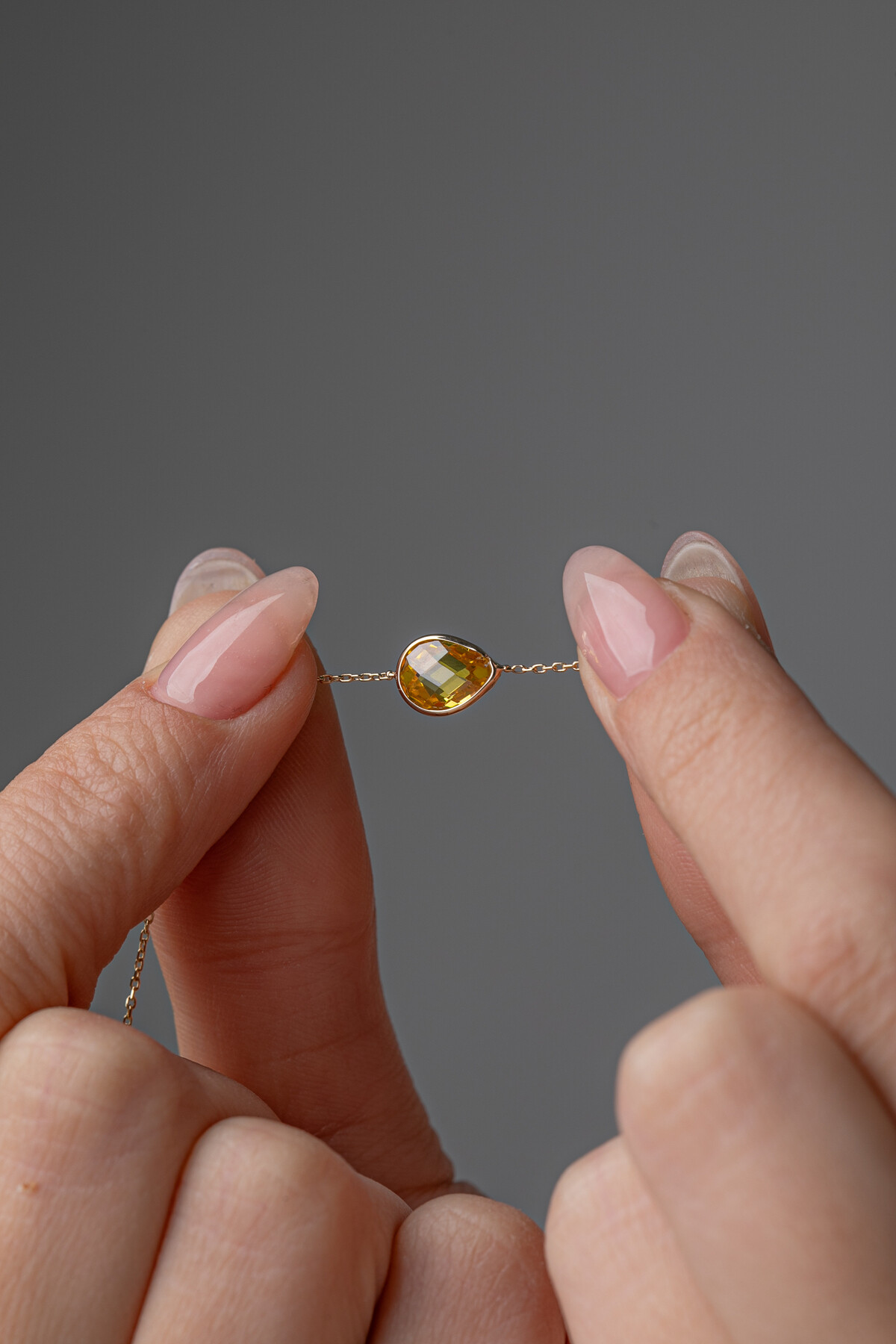 14 Ayar Altın Sarı Damla Taş Bileklik