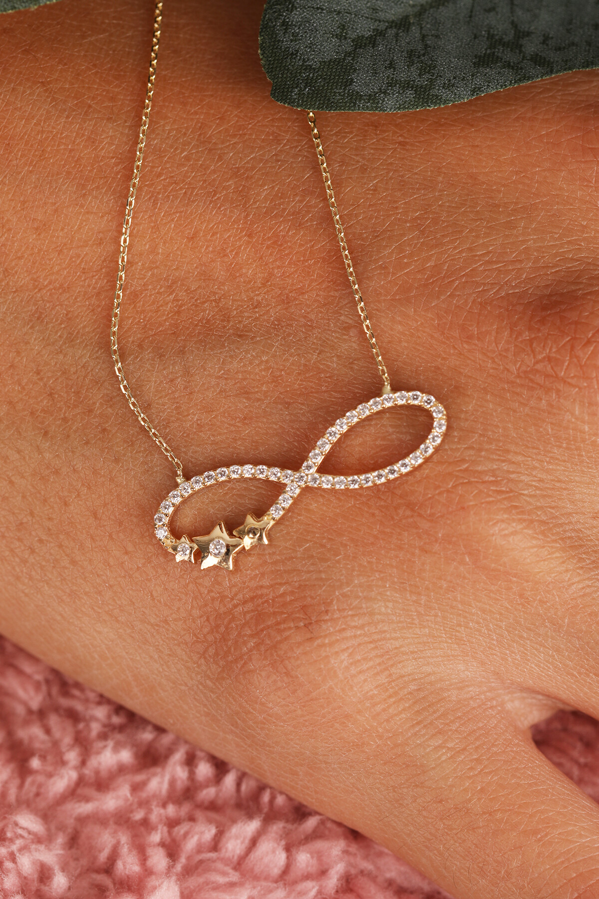 14 Ayar Altın Yılıdızlı Sonsuzluk Kolye