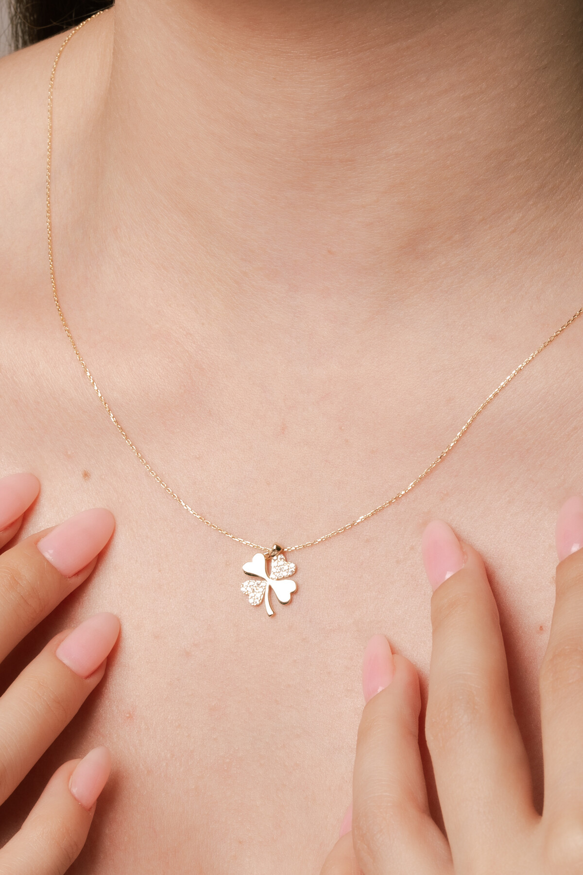 14 Ayar Altın Yonca Kolye