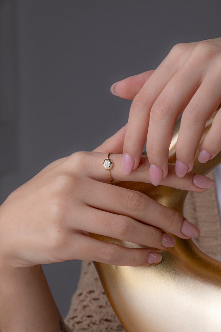 14 Ayar Altın Altıgen Yüzük