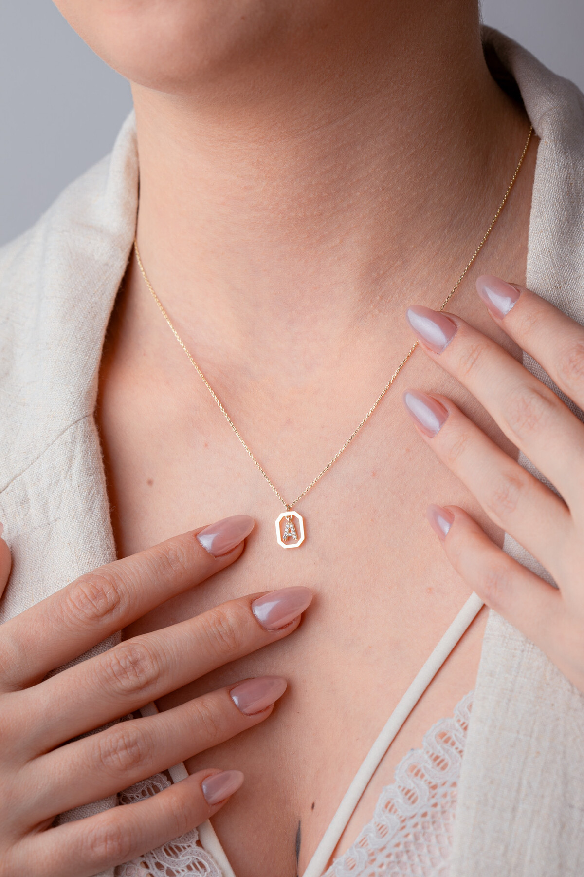 14 Ayar Altın A Harf Kolye