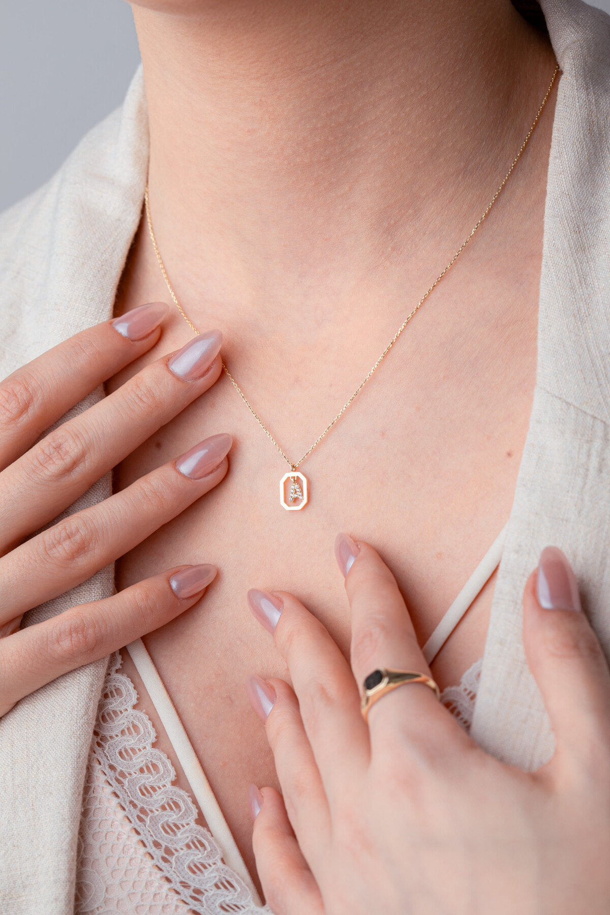 14 Ayar Altın A Harf Kolye