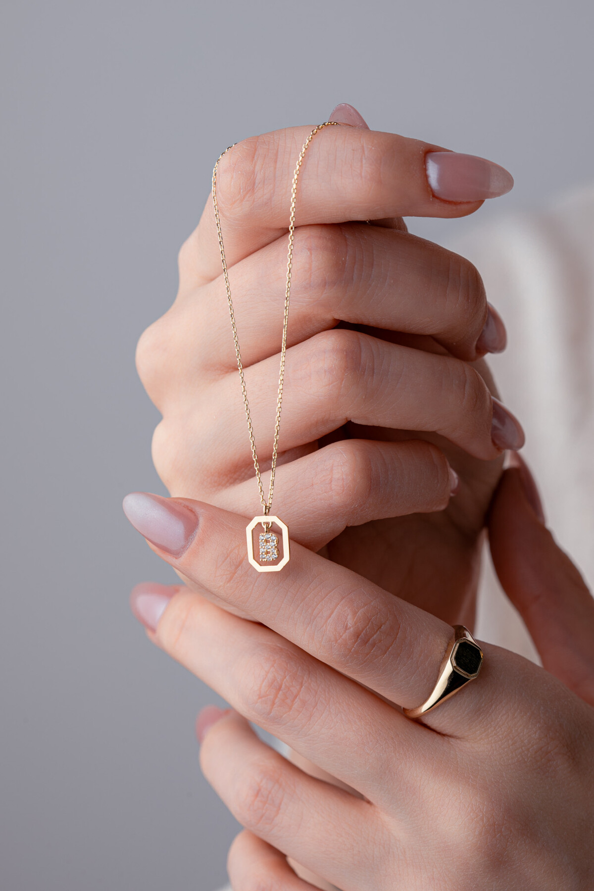 14 Ayar Altın B Harf Kolye