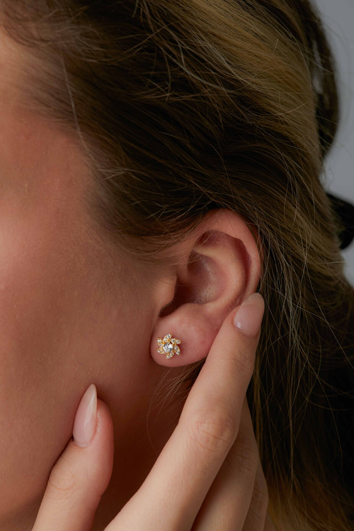 14 Ayar Altın Çiçek Küpe