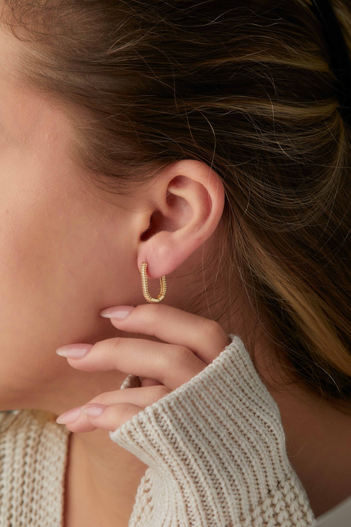 14 Ayar Altın Çizgili Halka Küpe