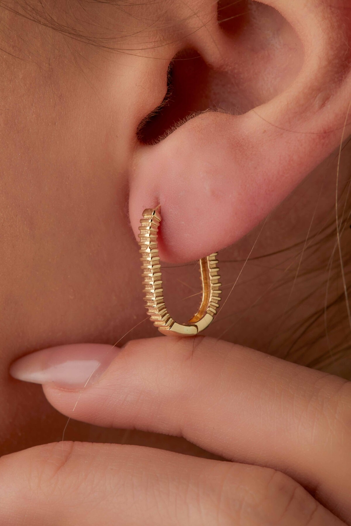 14 Ayar Altın Çizgili Halka Küpe