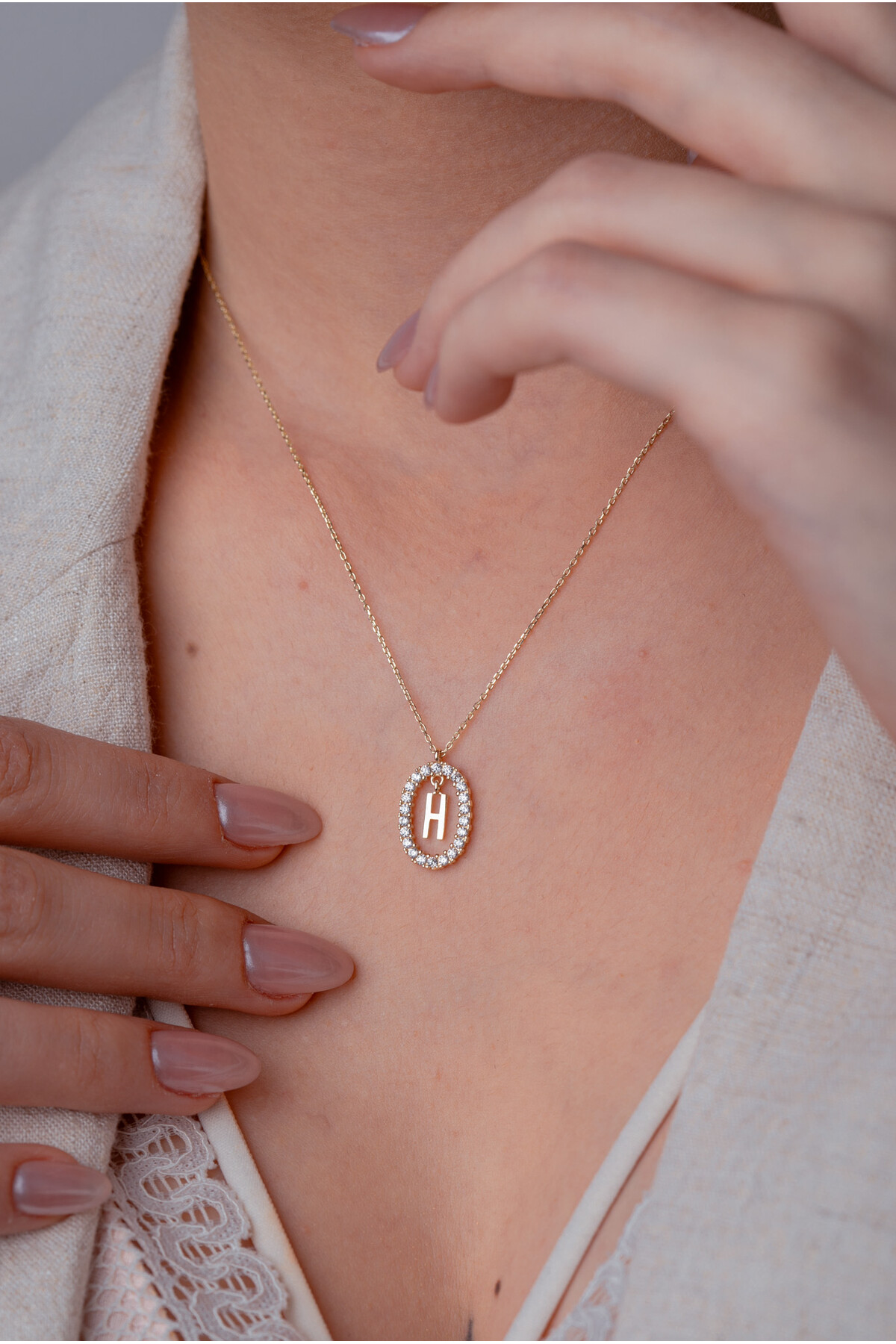 14 Ayar Altın H Harfi Kolye