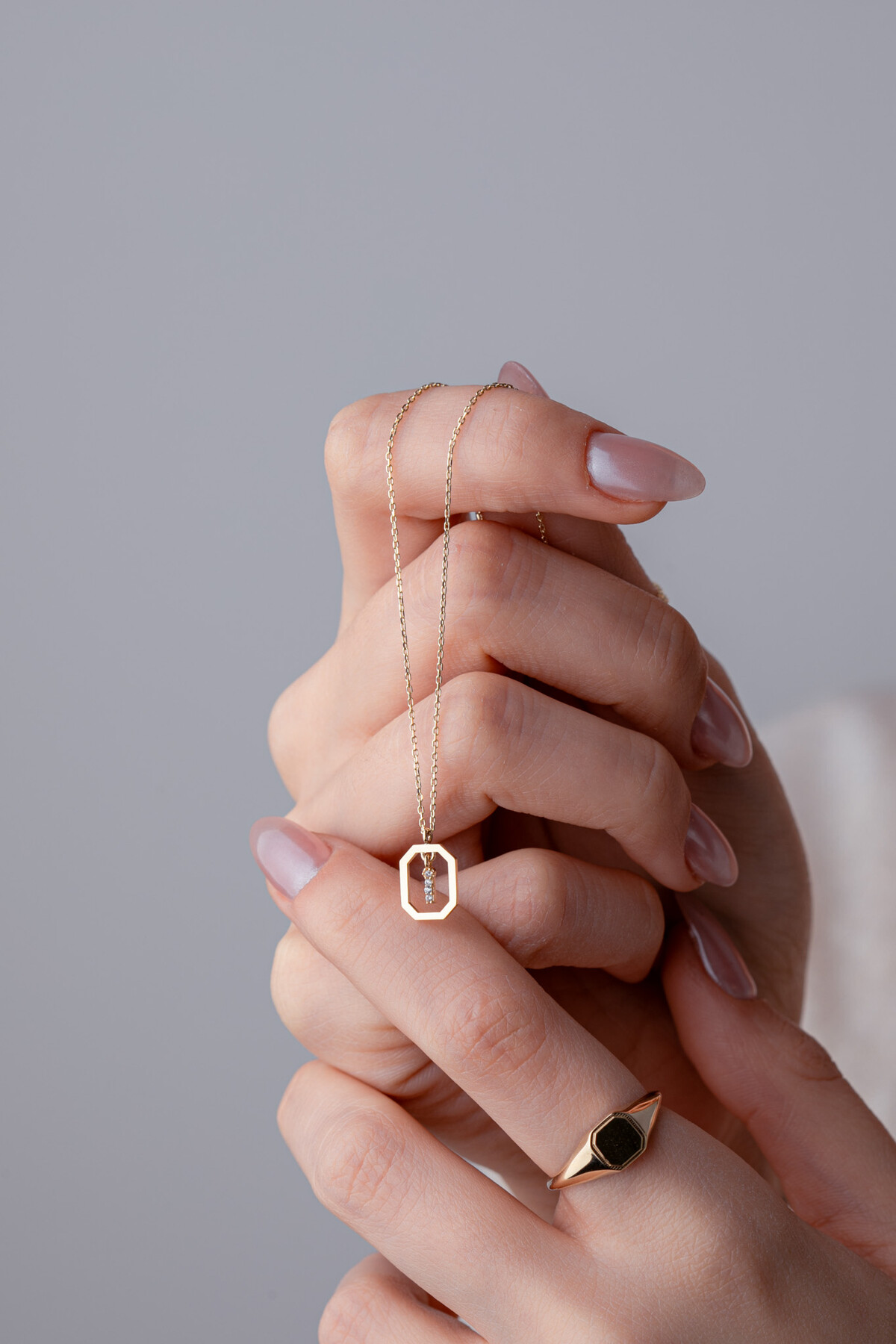 14 Ayar Altın I Harf Kolye