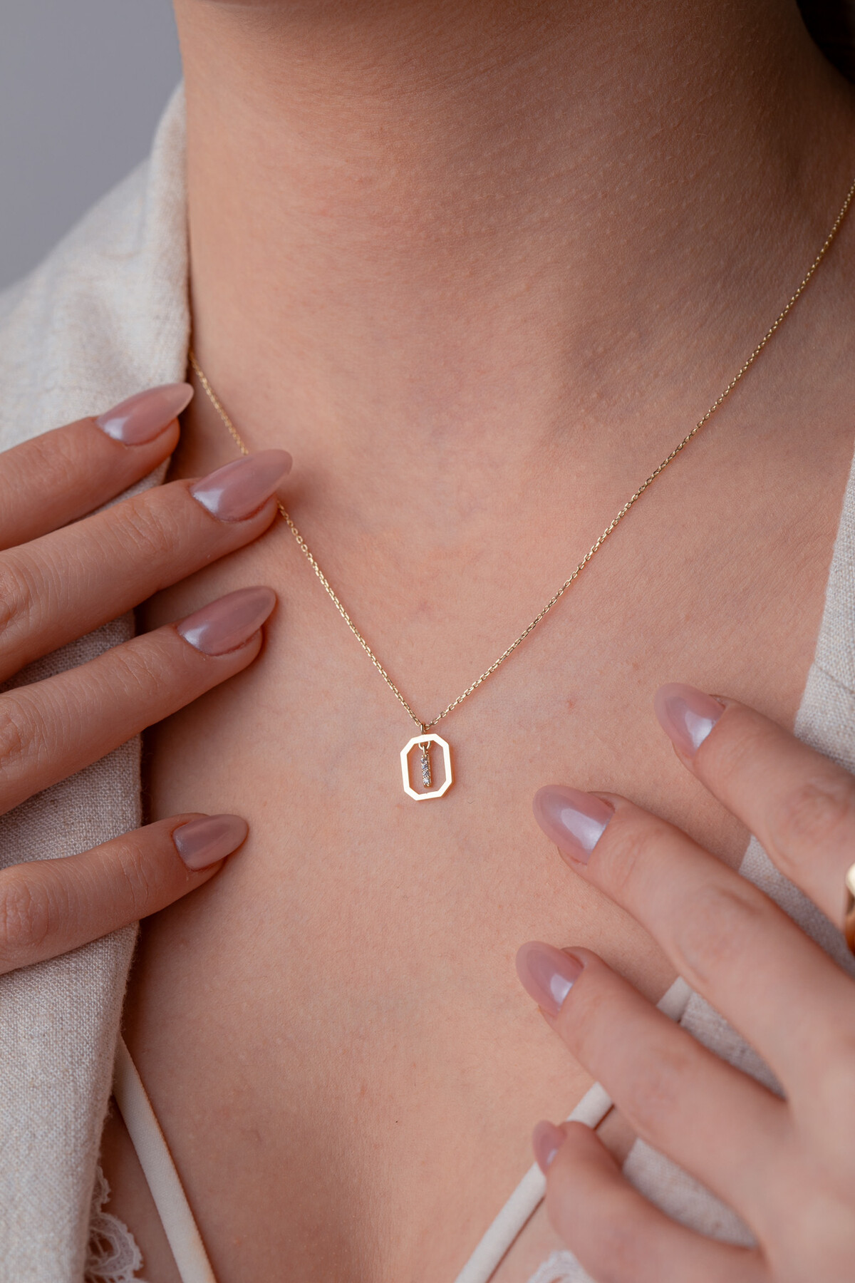 14 Ayar Altın I Harf Kolye