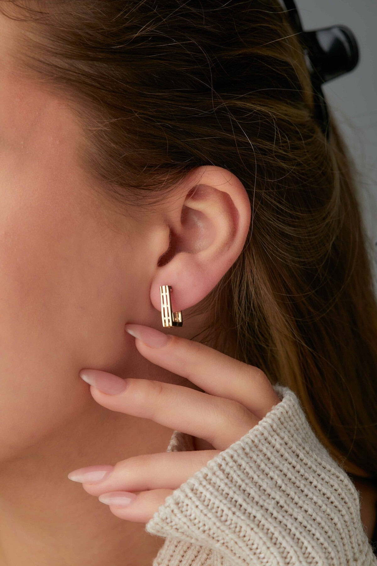 14 Ayar Altın Kare Küpe