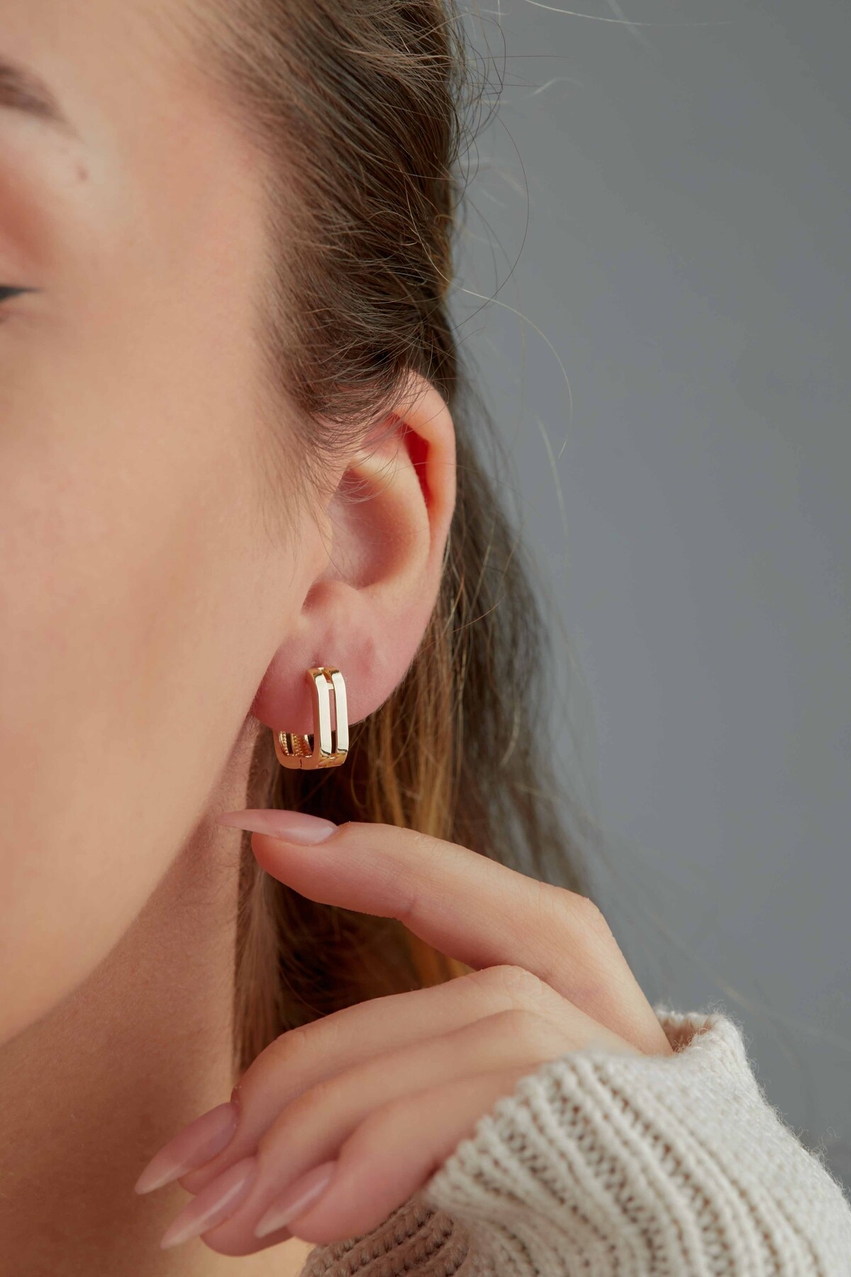 14 Ayar Altın Kare Küpe