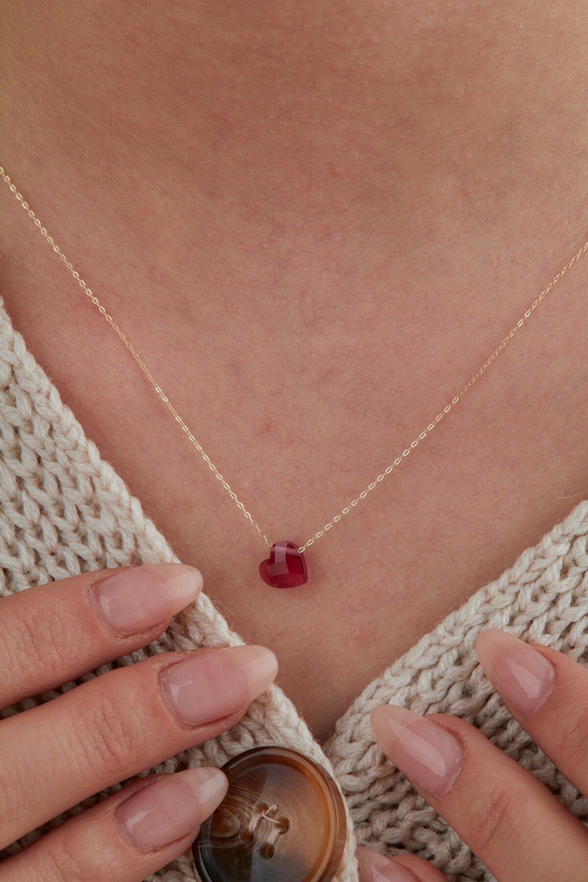 14 Ayar Altın Kırmızı Kalp Kolye