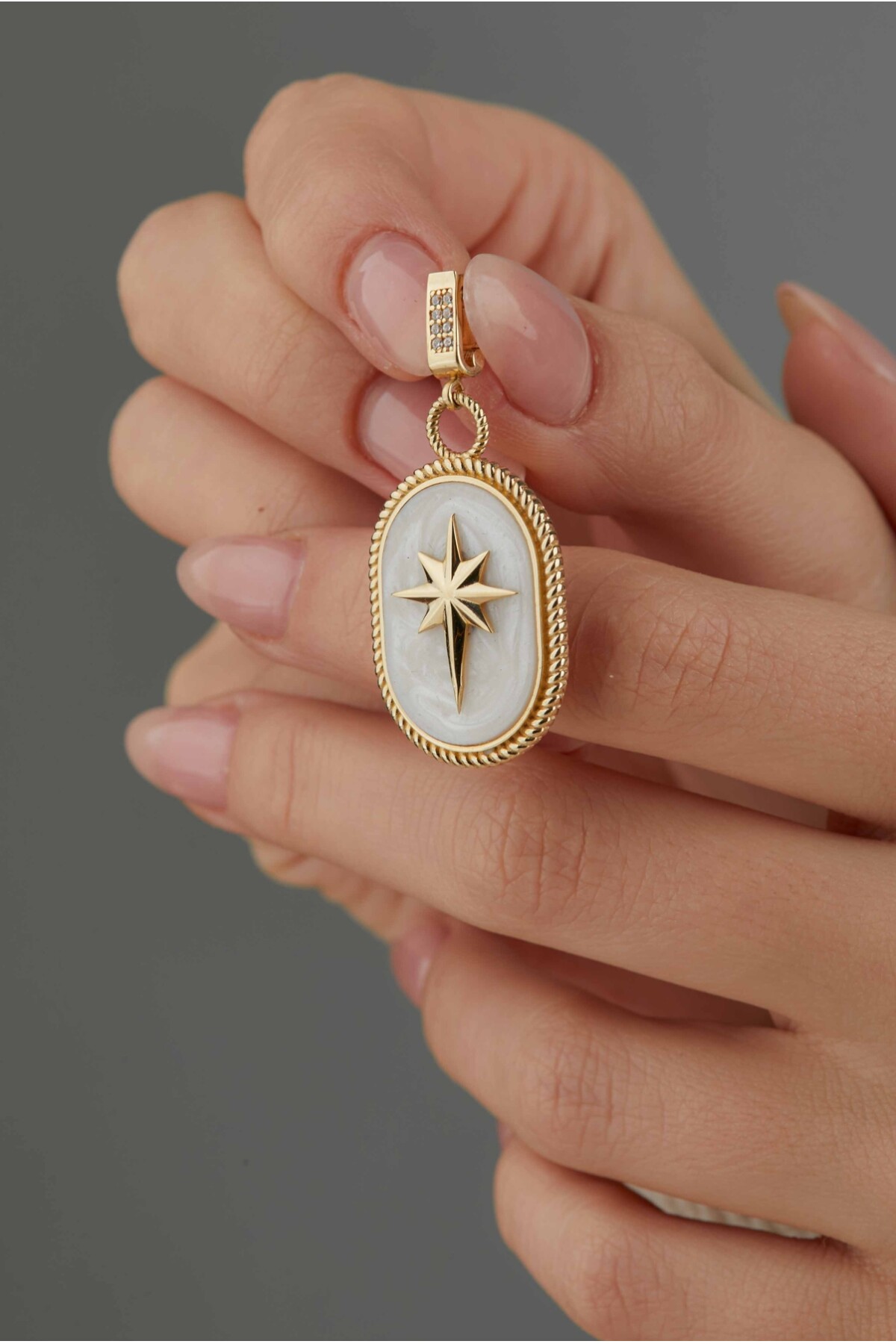 14 Ayar Altın Kuzey Yıldızı Kolye Ucu