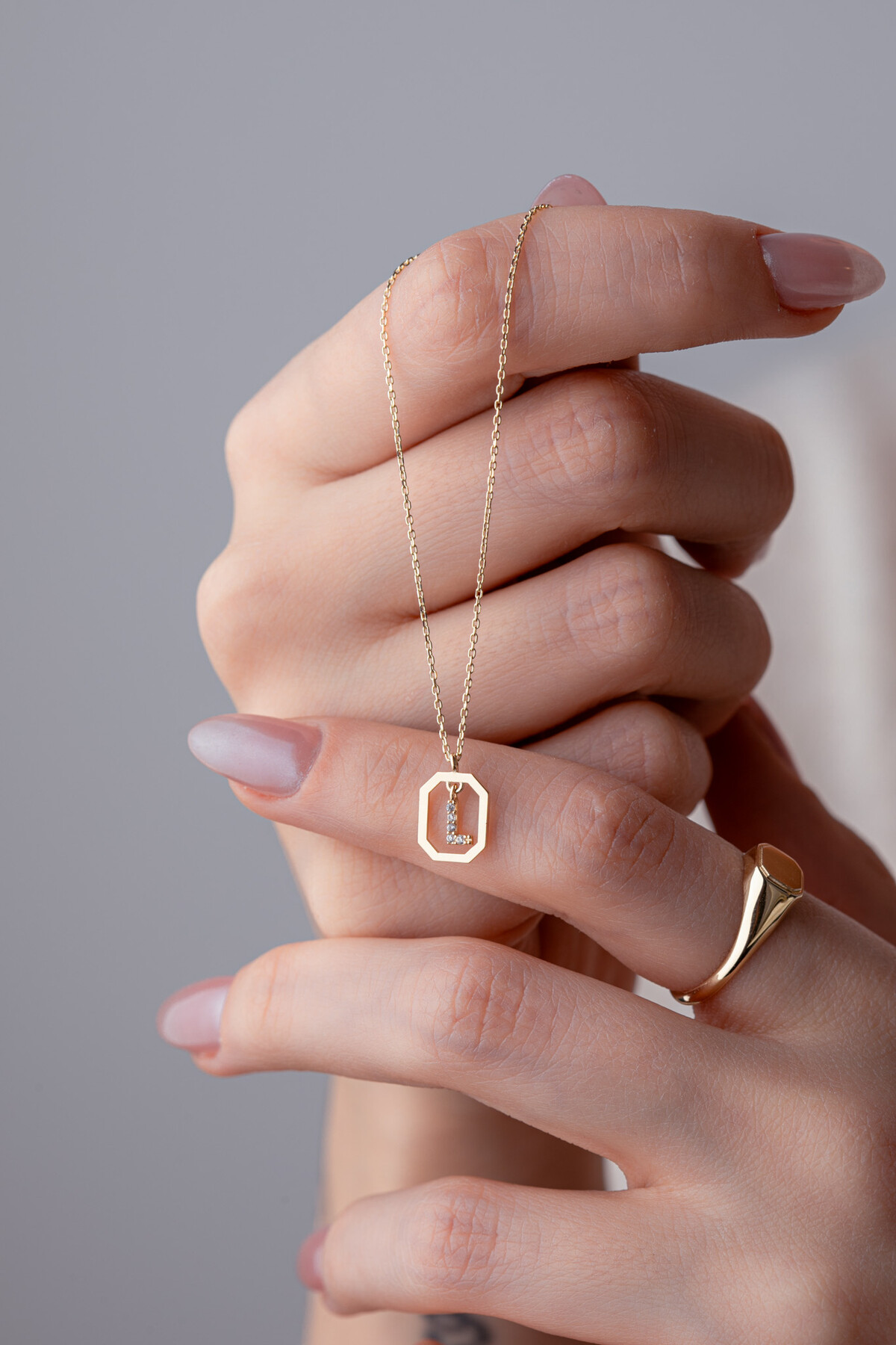 14 Ayar Altın L Harf Kolye