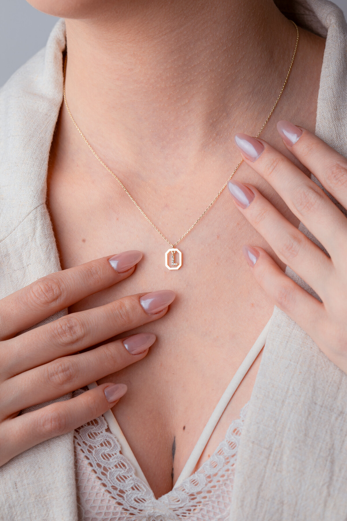 14 Ayar Altın L Harf Kolye