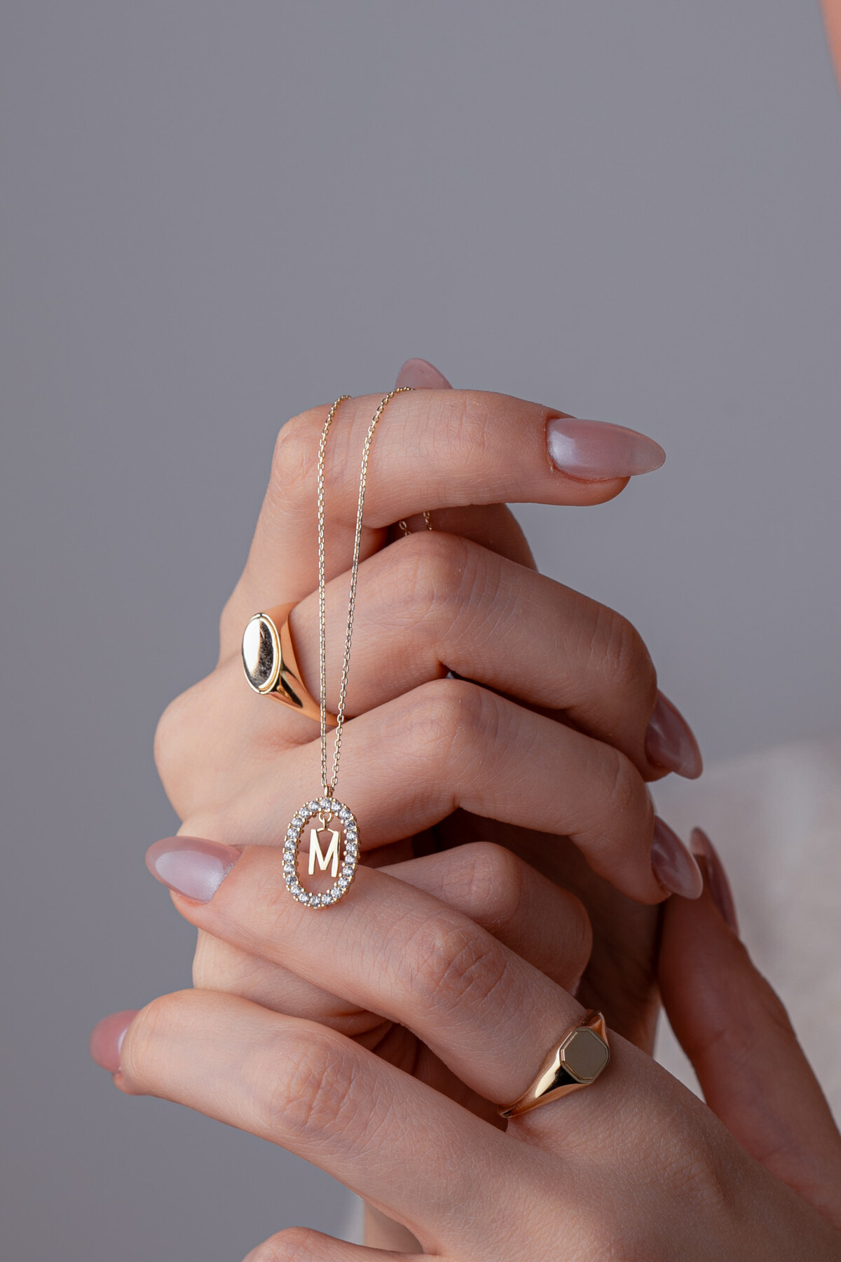 14 Ayar Altın M Harfi Kolye