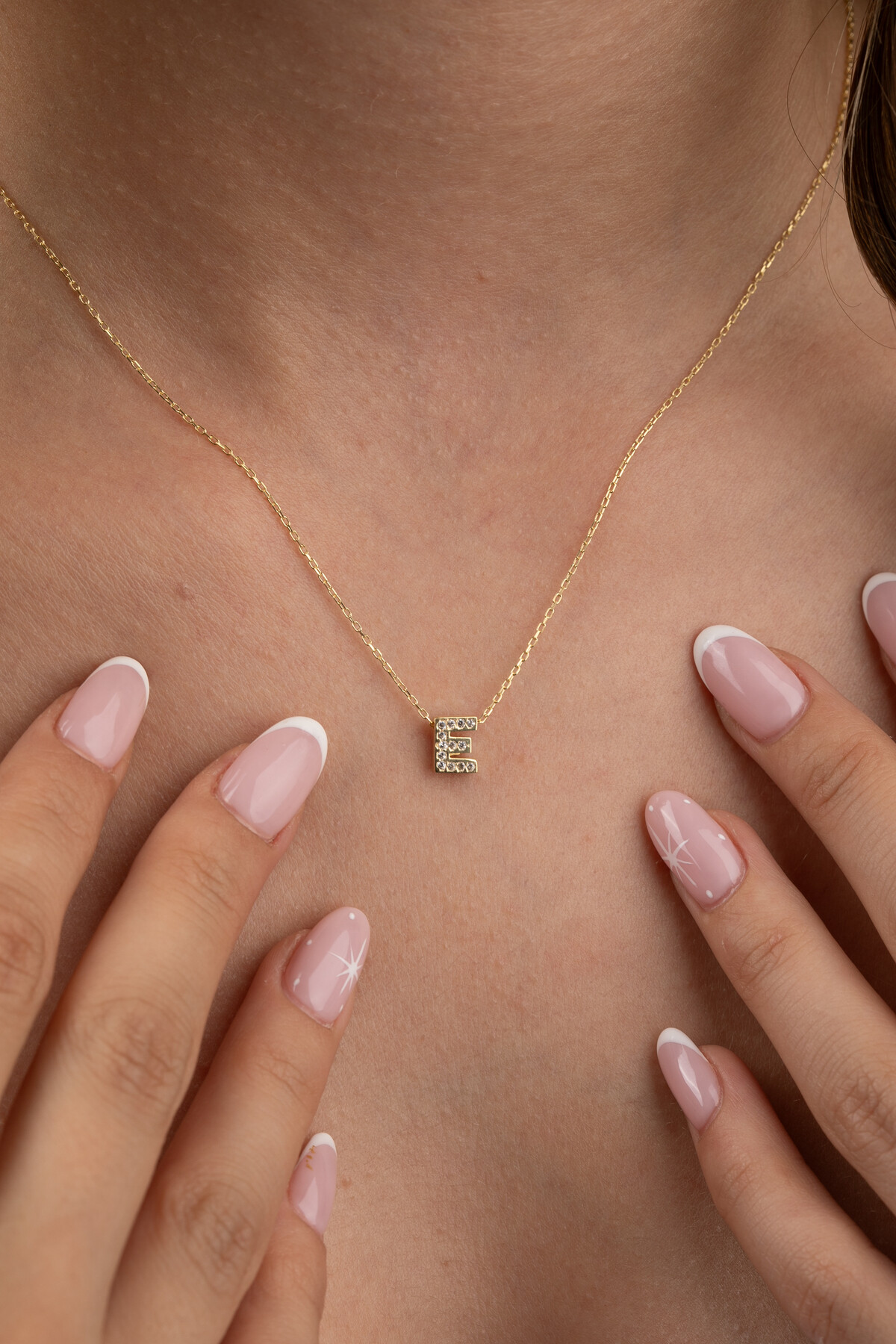 14 Ayar Altın Minimal Taşlı Harf Kolye