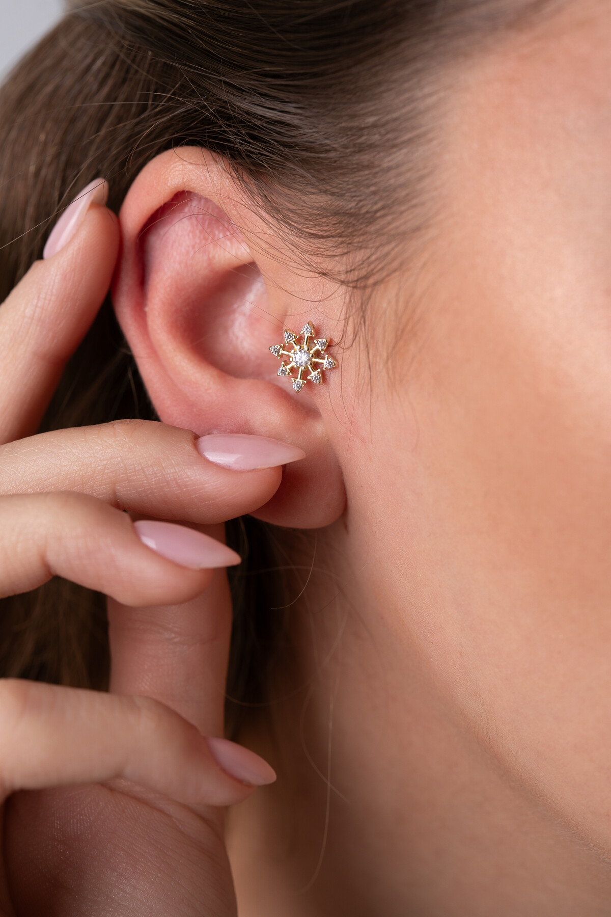 14 Ayar Altın Taşlı Ok Küpe