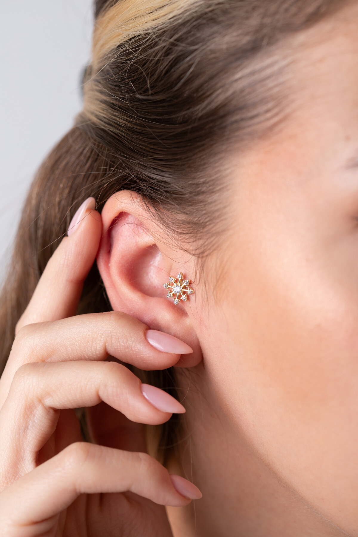 14 Ayar Altın Taşlı Ok Küpe