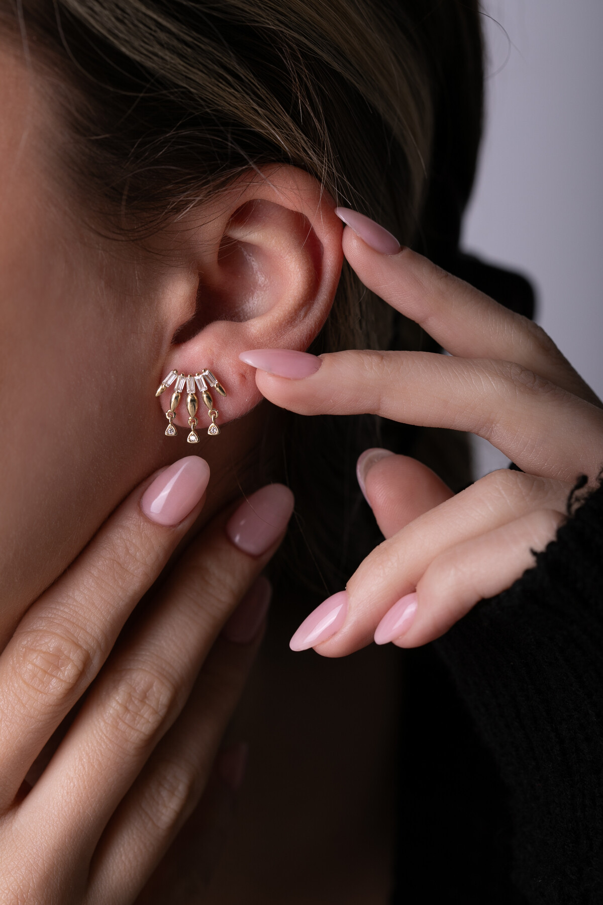 14 Ayar Altın Sallantılı Tasarım Küpe