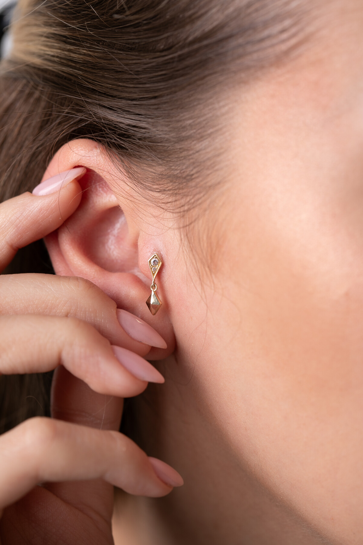 14 Ayar Altın Sade Tasarım Küpe