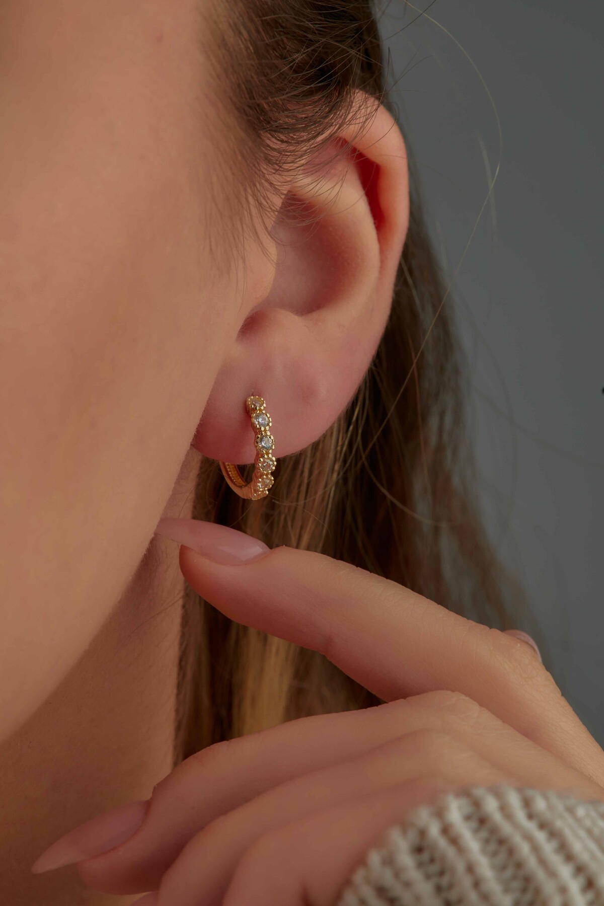 14 Ayar Altın Taşlı Halka Küpe