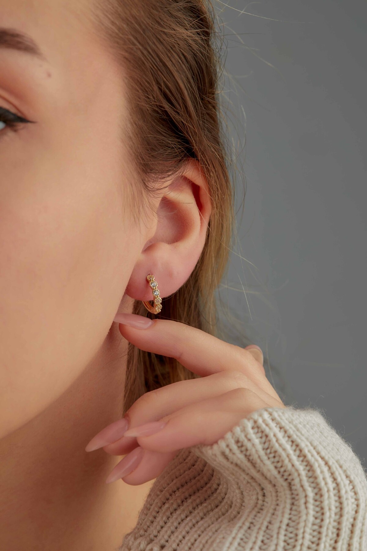 14 Ayar Altın Taşlı Halka Küpe