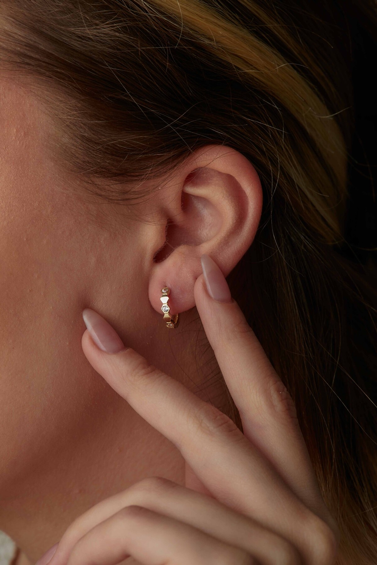 14 Ayar Altın Taşlı Halka Küpe