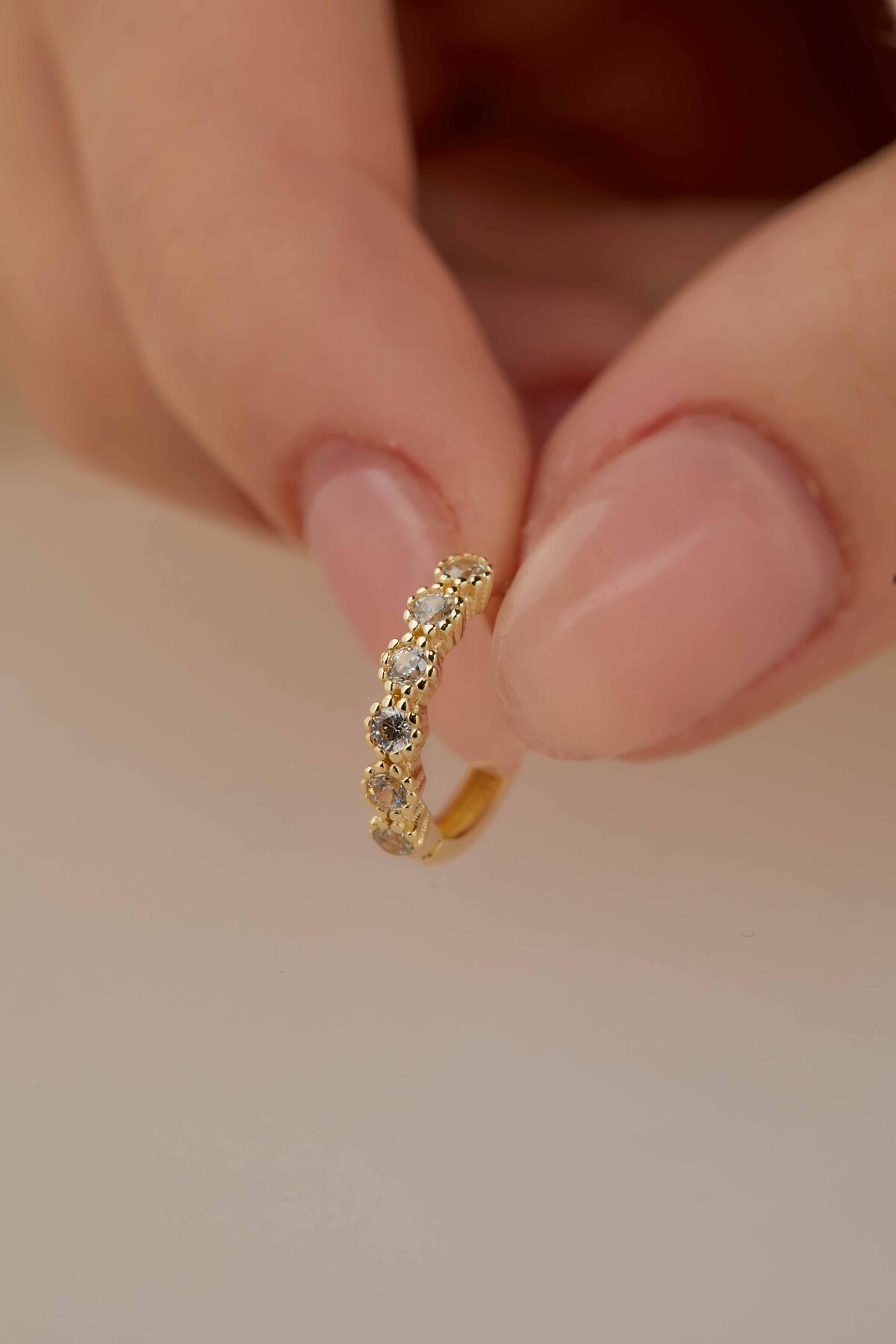 14 Ayar Altın Taşlı Halka Küpe