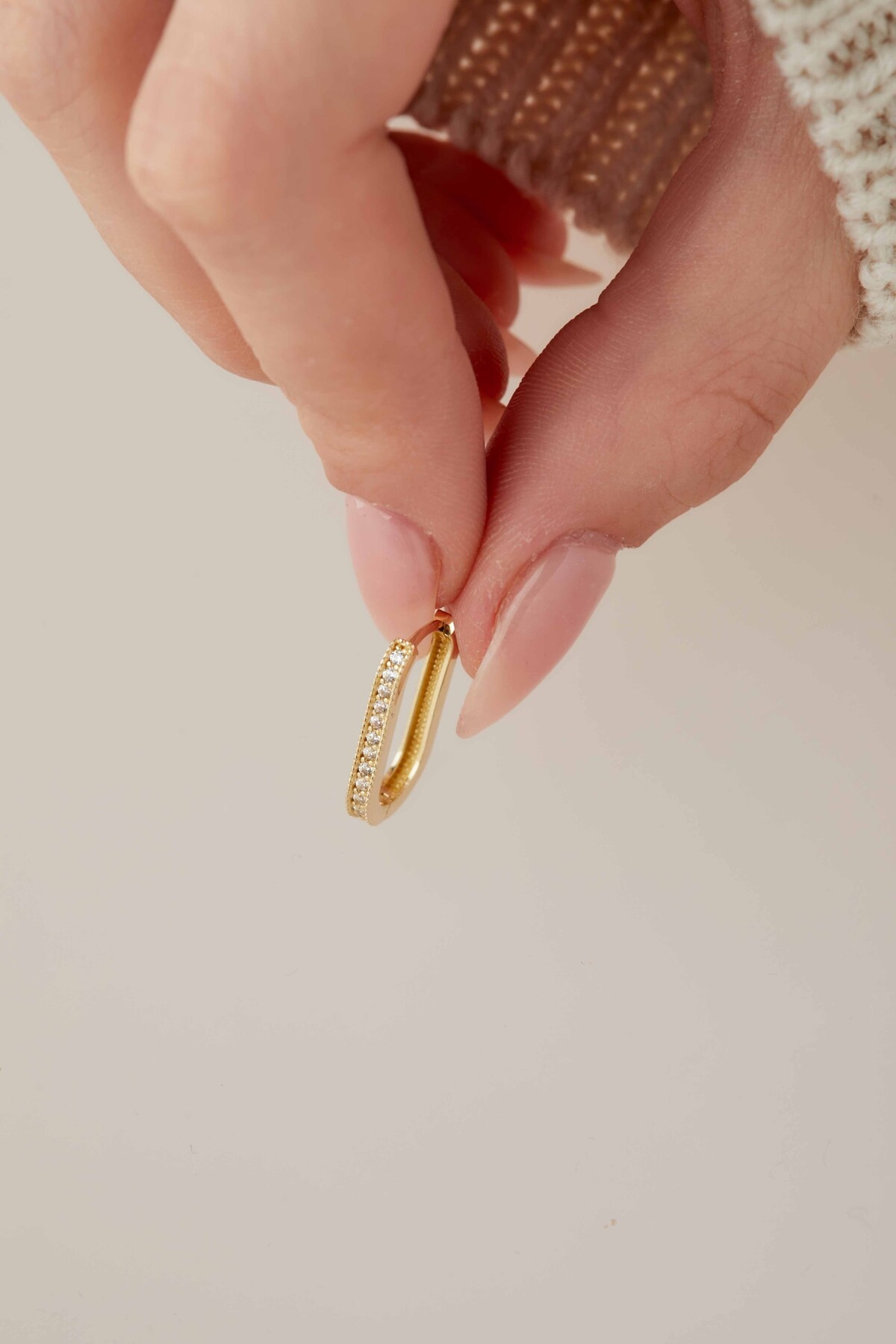 14 Ayar Altın Taşlı Köşeli Küpe