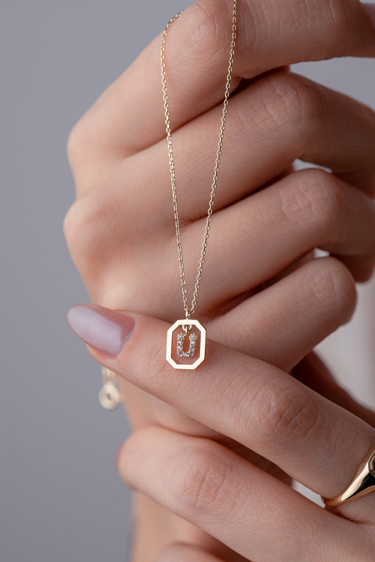 14 Ayar Altın Ü Harf Kolye