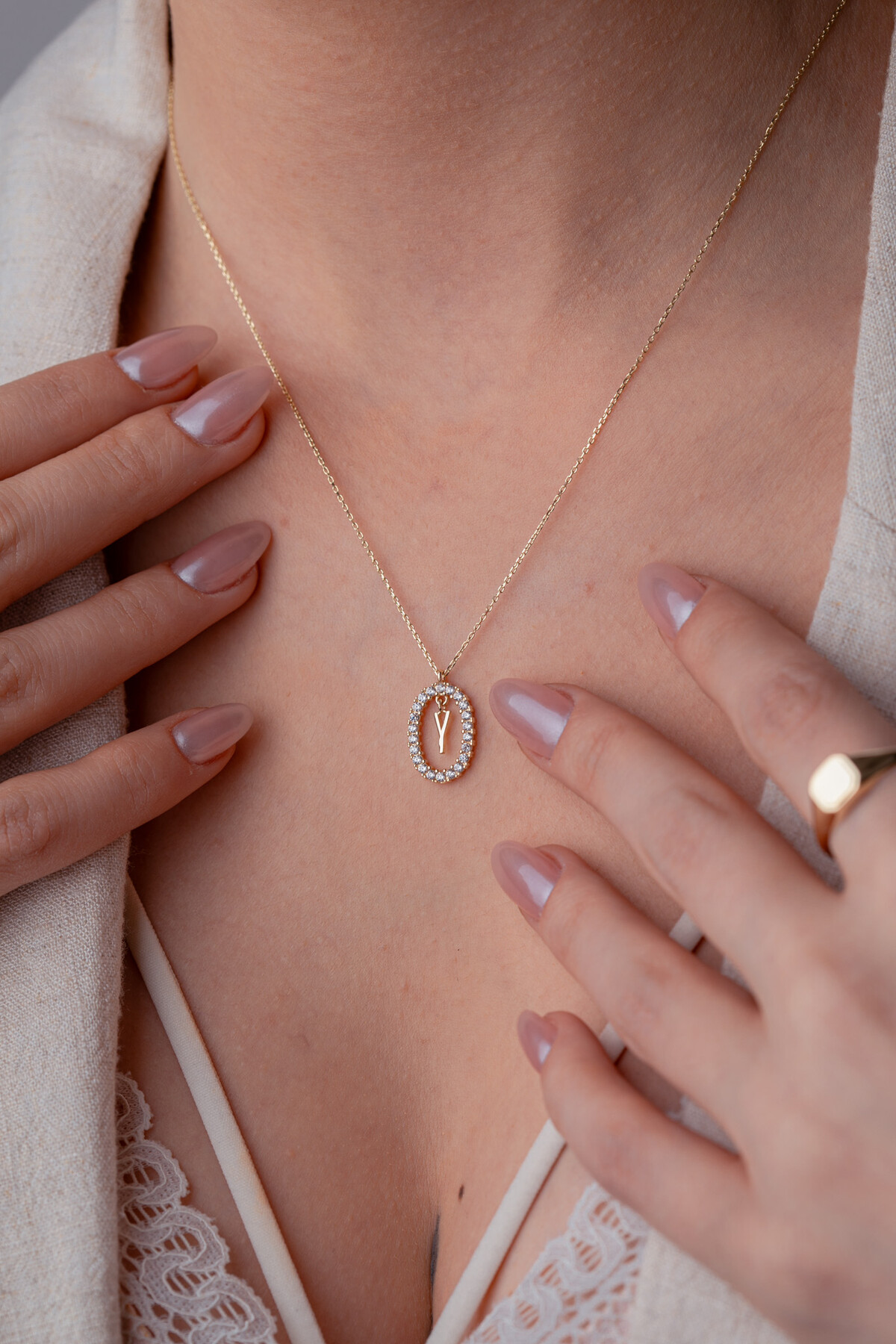 14 Ayar Altın Y Harf Kolye