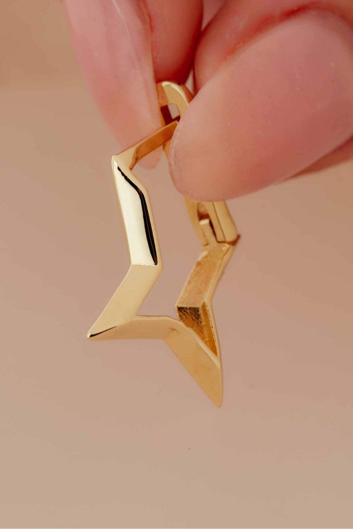 14 Ayar Altın Yıldız Küpe