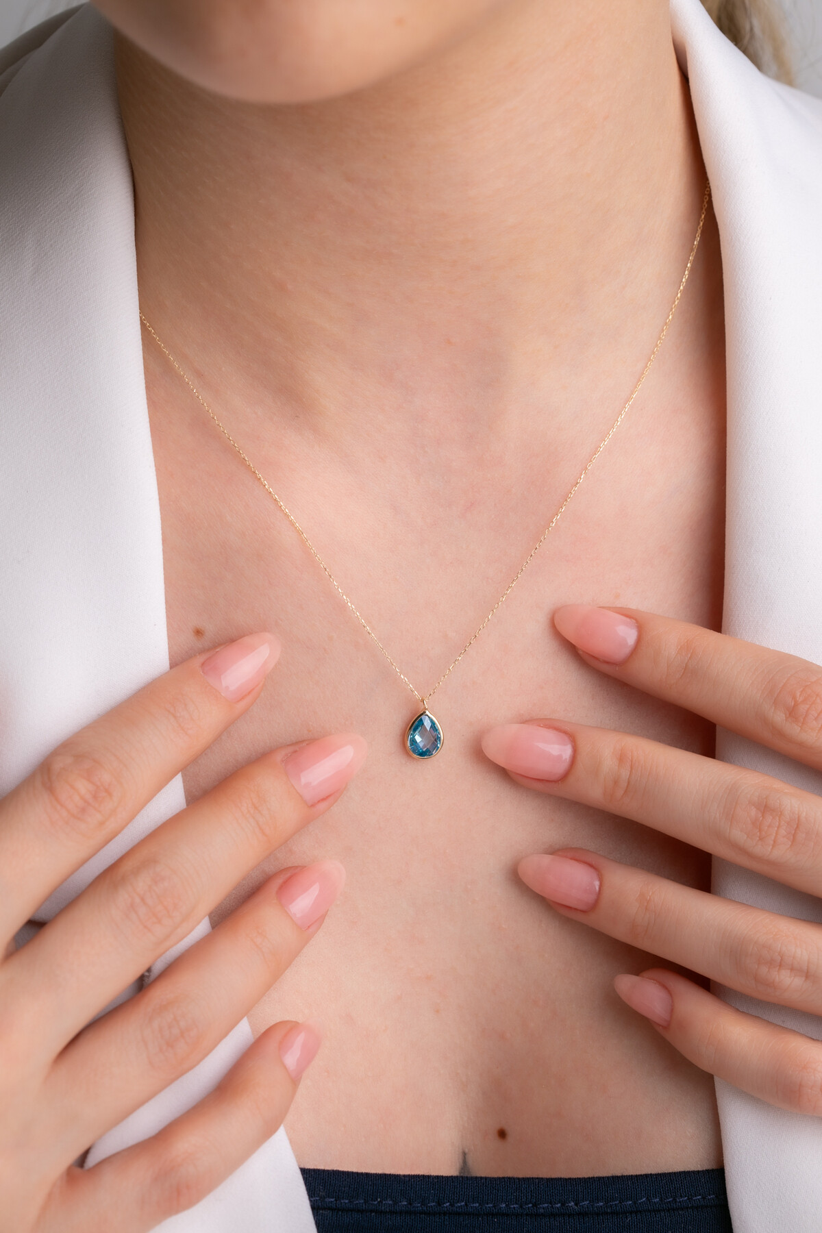 14 Ayar Altın Damla Taş Mavi Kolye