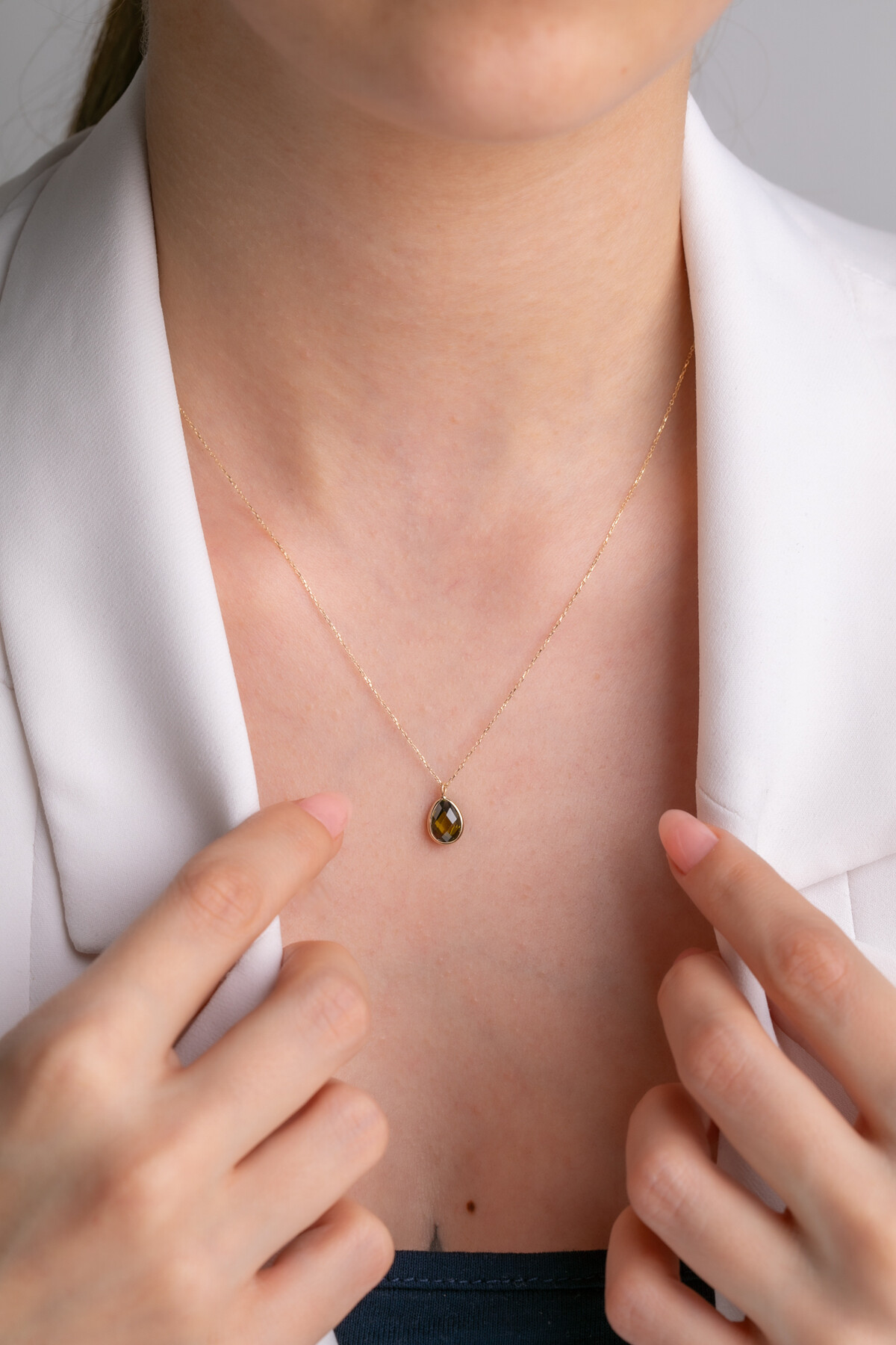 14 Ayar Altın Damla Taş Yeşil Kolye