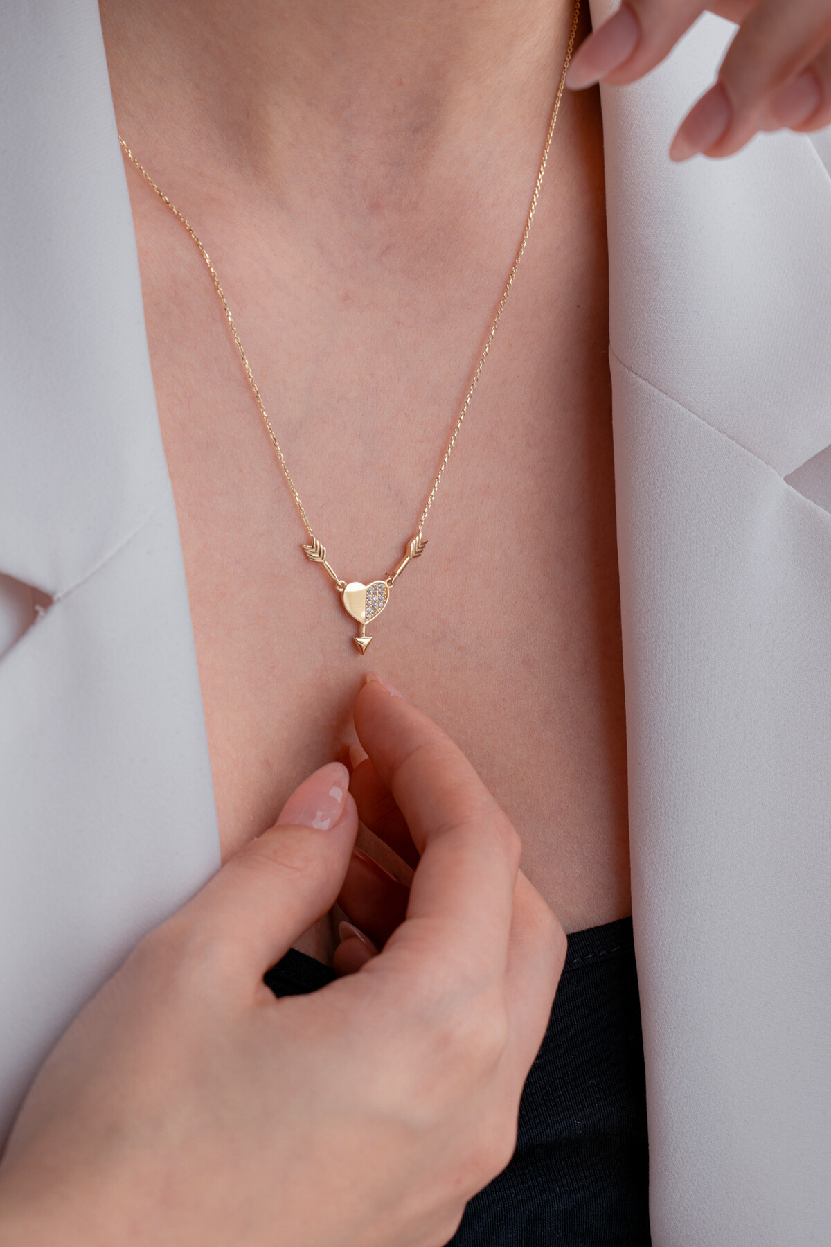 14 Ayar Altın Eros Kalp Kolye