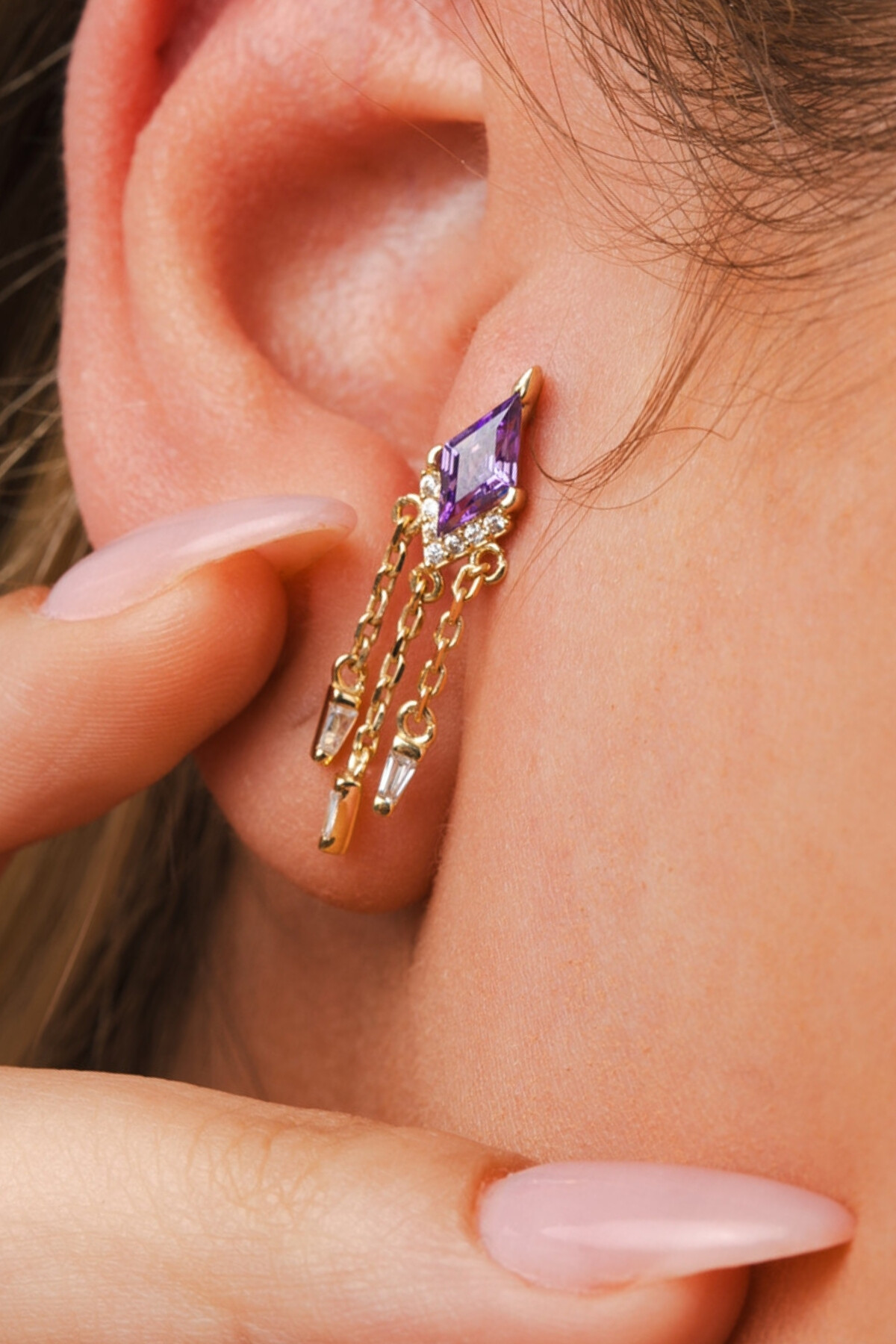 14 Ayar Altın Amatist Taşlı Sallantılı Küpe