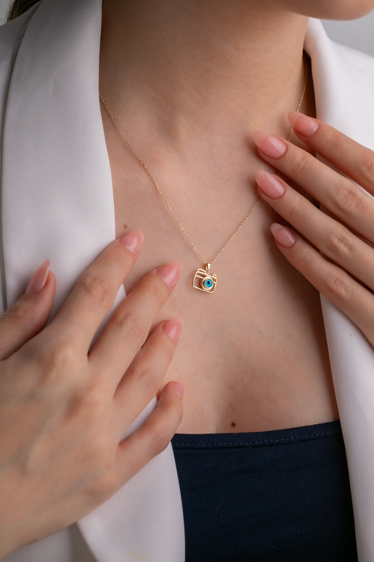 14 Ayar Altın Fotoğraf Makinesi Kolye