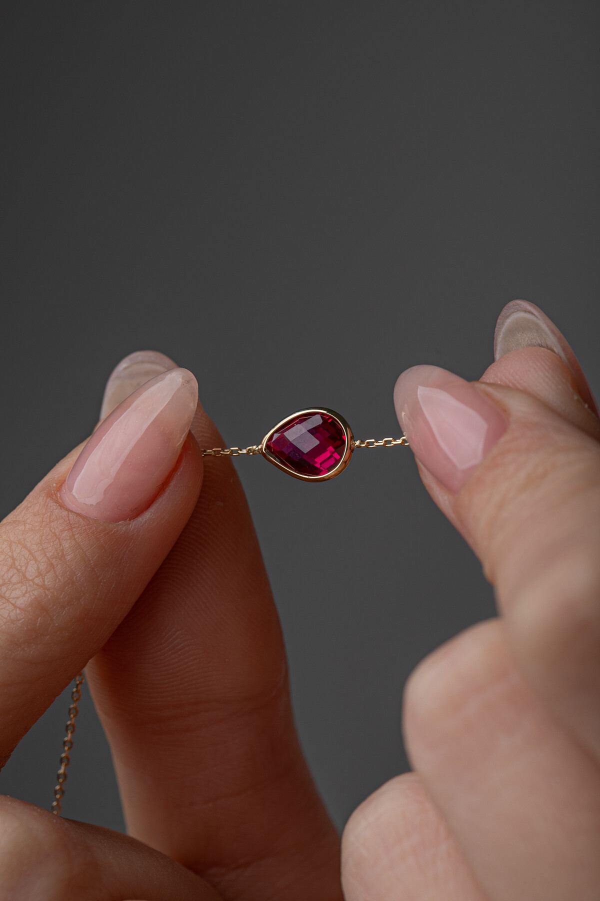 14 Ayar Altın Kırmızı Damla Taş Bileklik