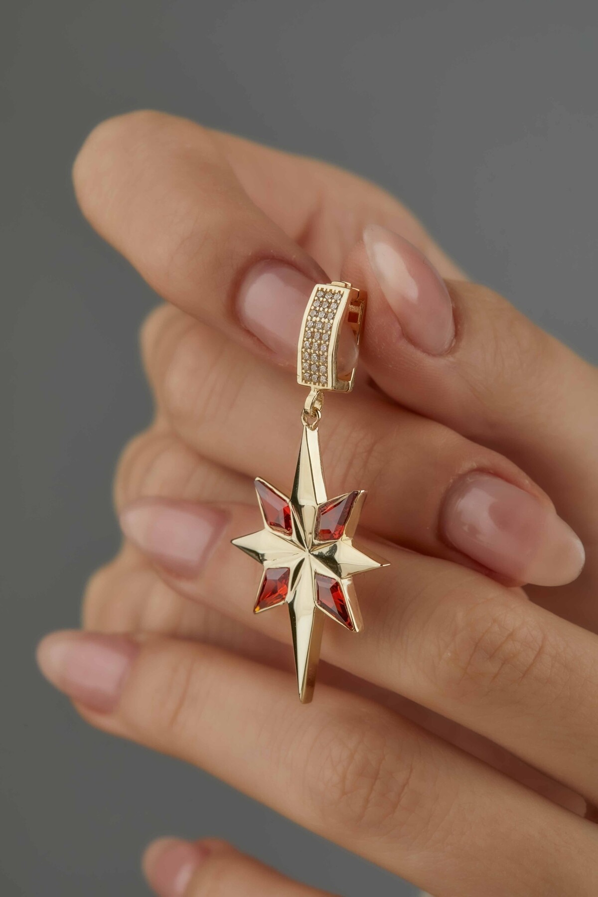 14 Ayar Altın Kuzey Yıldızı Kolye Ucu