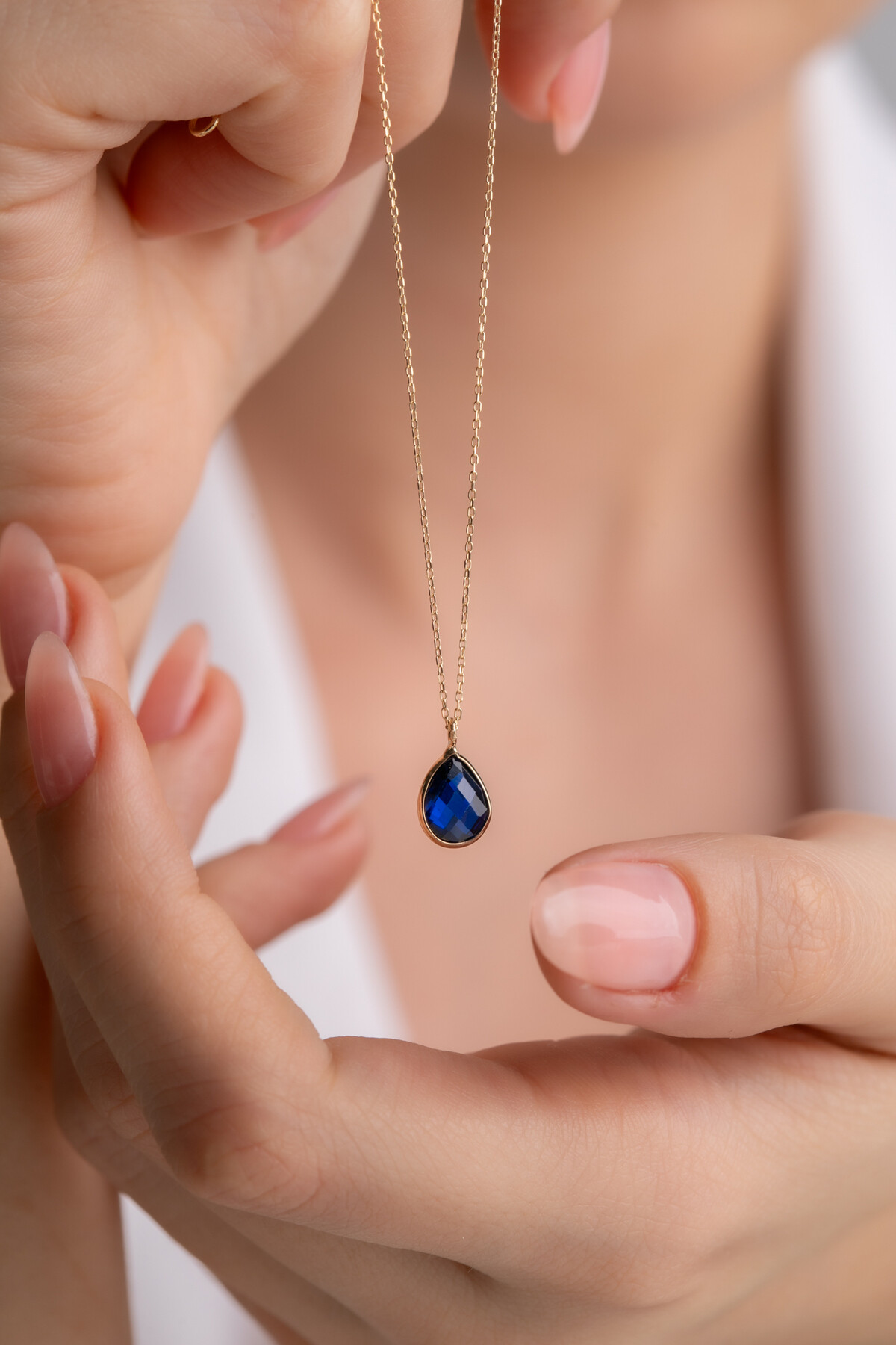 14 Ayar Altın Lacivert Damla Taş Kolye