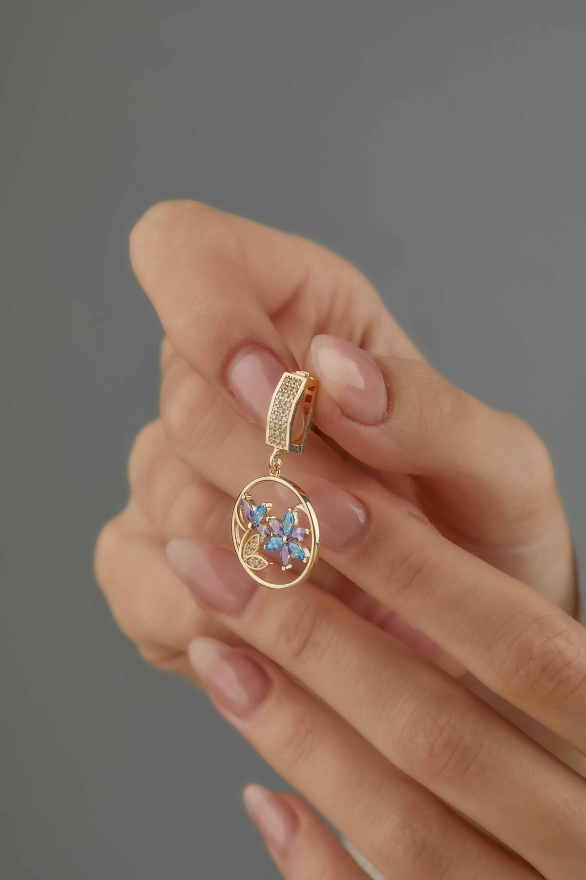 14 Ayar Altın Renkli Çiçek Kolye Ucu