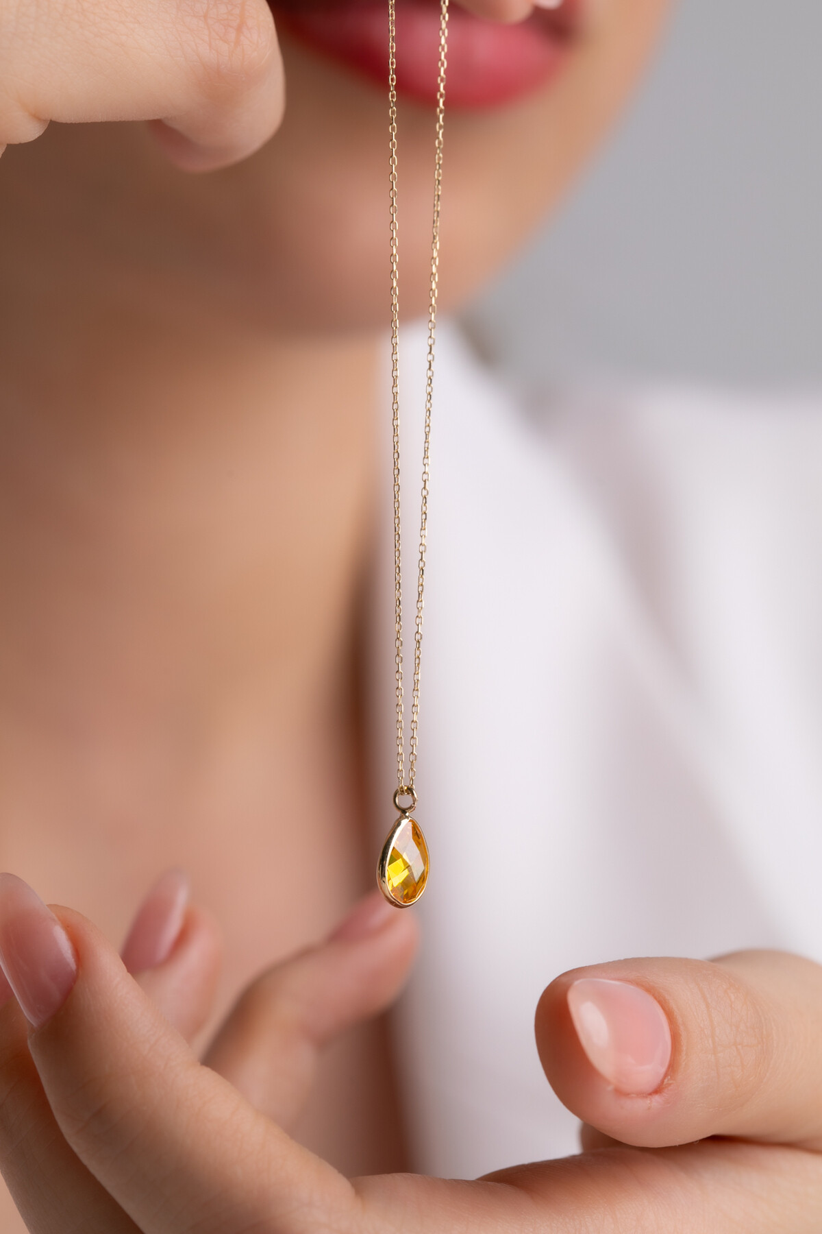 14 Ayar Altın Sarı Damla Taş Kolye