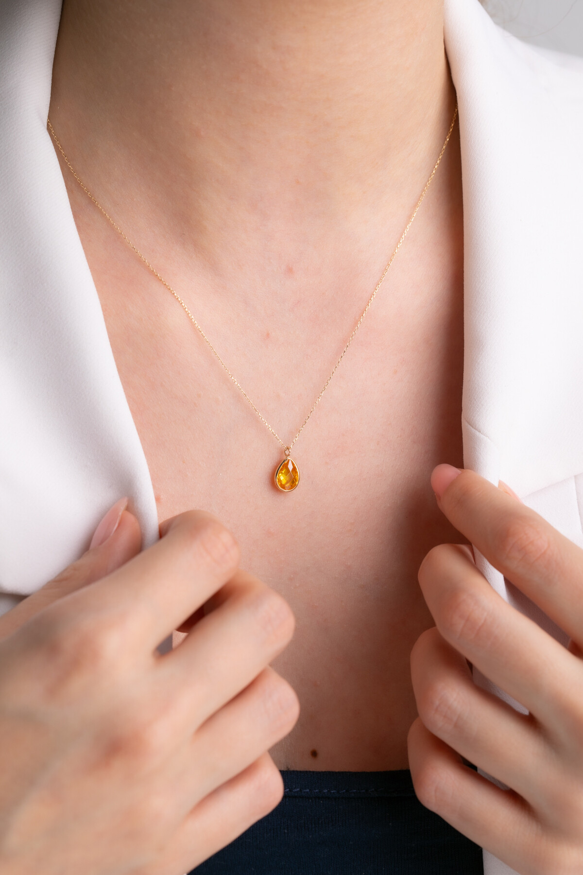 14 Ayar Altın Sarı Damla Taş Kolye