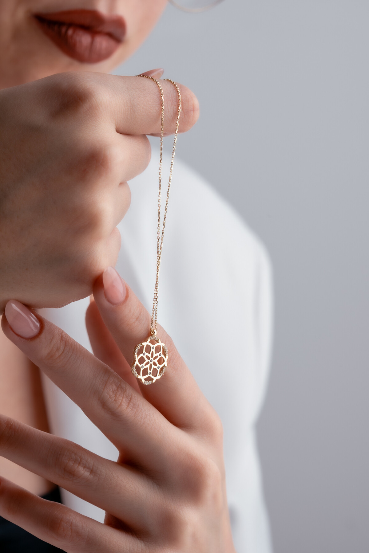 14 Ayar Altın Yaşam Çiçeği Kolye