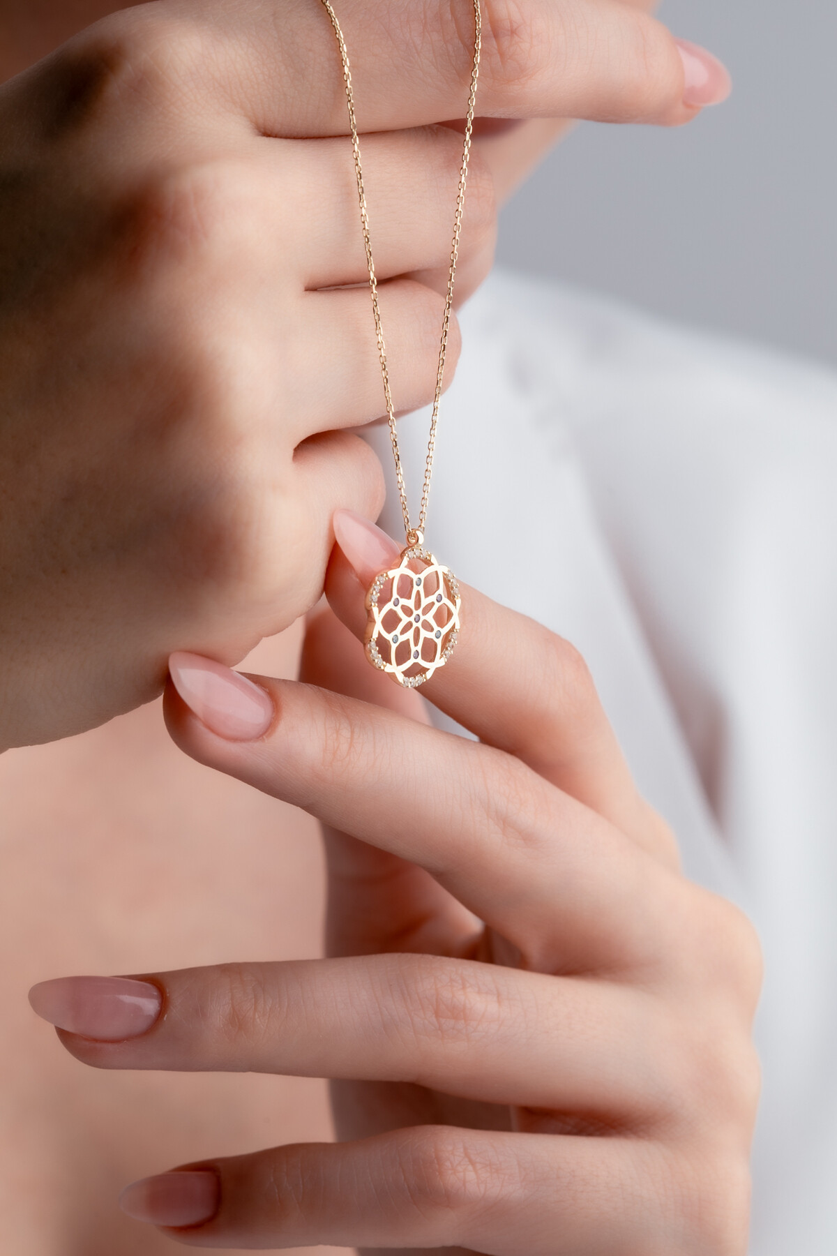 14 Ayar Altın Yaşam Çiçeği Kolye