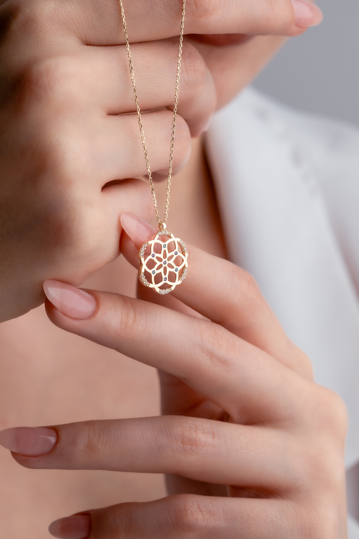 14 Ayar Altın Yaşam Çiçeği Kolye