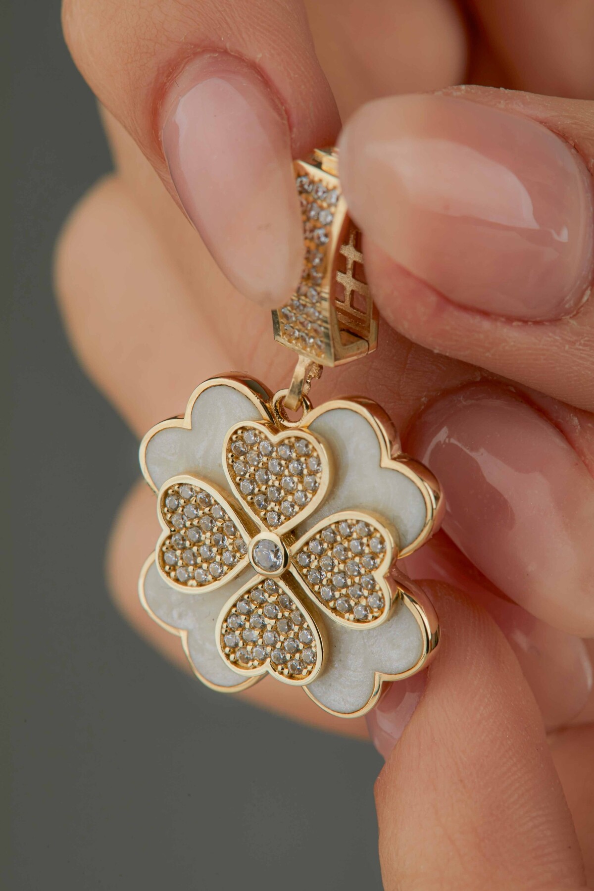 14 Ayar Altın Yonca Kolye Ucu